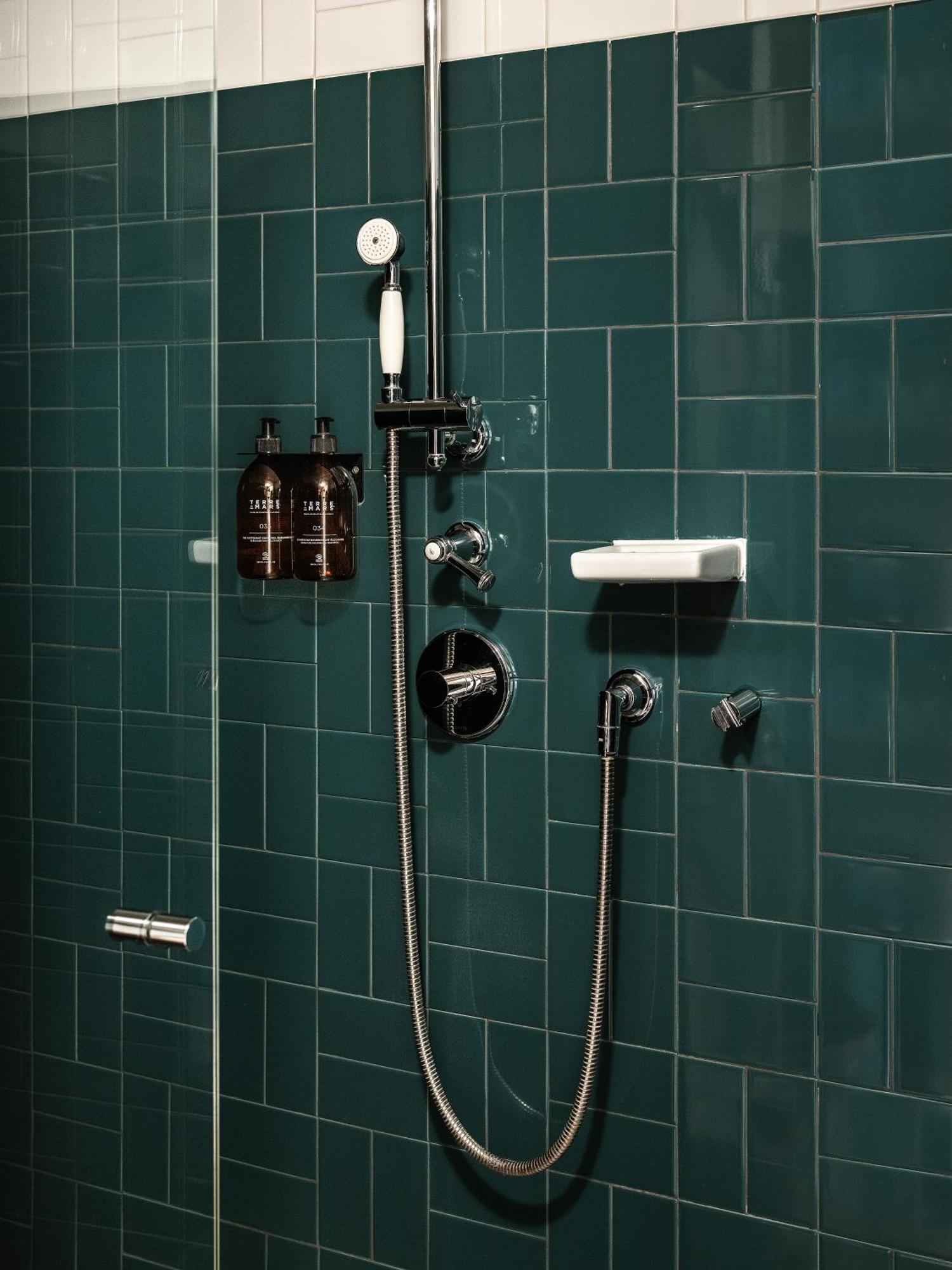 Single Room,1649877241:JPEG