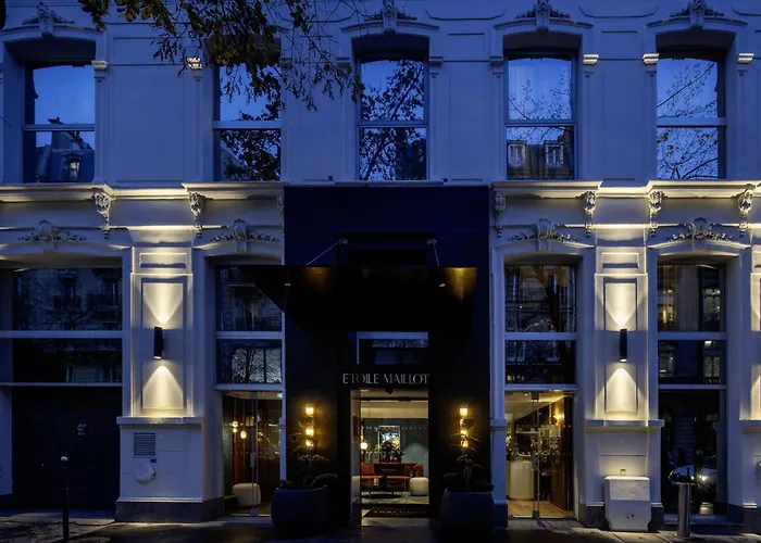 Hotel Etoile Maillot Parigi